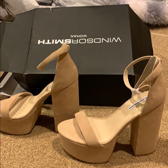 Nude platform heels - Picture 2 of 3